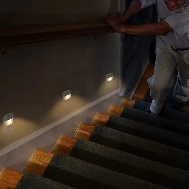 6 Pack Intelligent Plug-in Light