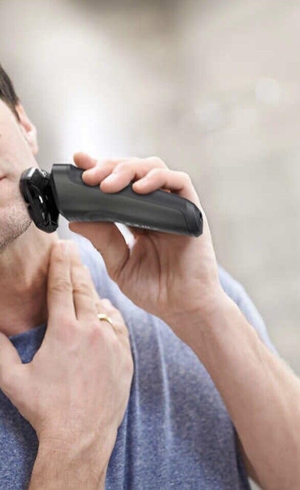 Philips Norelco Shaver 6800 with SenseIQ Technology, Series 6000